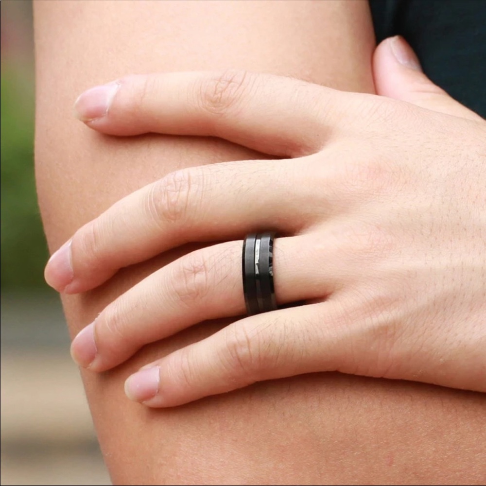 New Black Ring 100% Titanium Carbide Men's - Picture 3 of 4